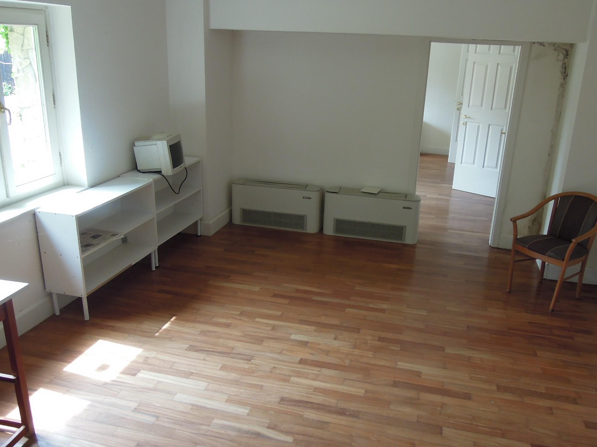 apartmenthosue with 8 apartments, swimming pool, fitnessroom is for sale in Budapest 2nd district