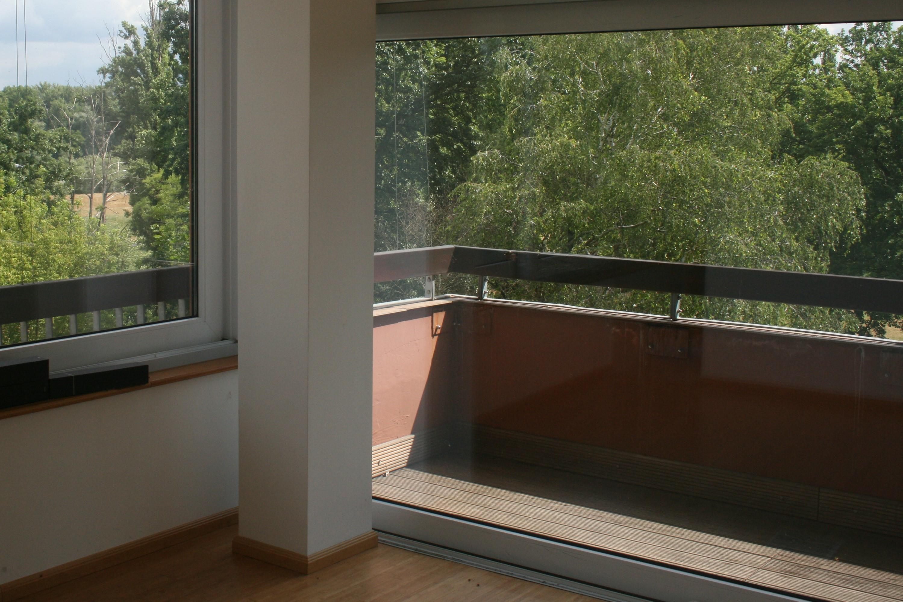 116sm, 4 rooms apartment with panoramic view , roofterrace is for sale in an apartmenthpse with swimming pool in Budapest