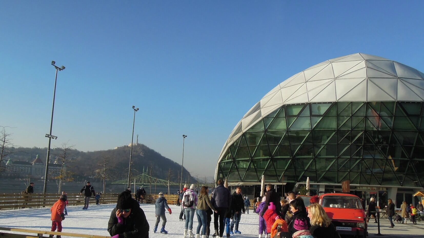 Free ice rink Budapest